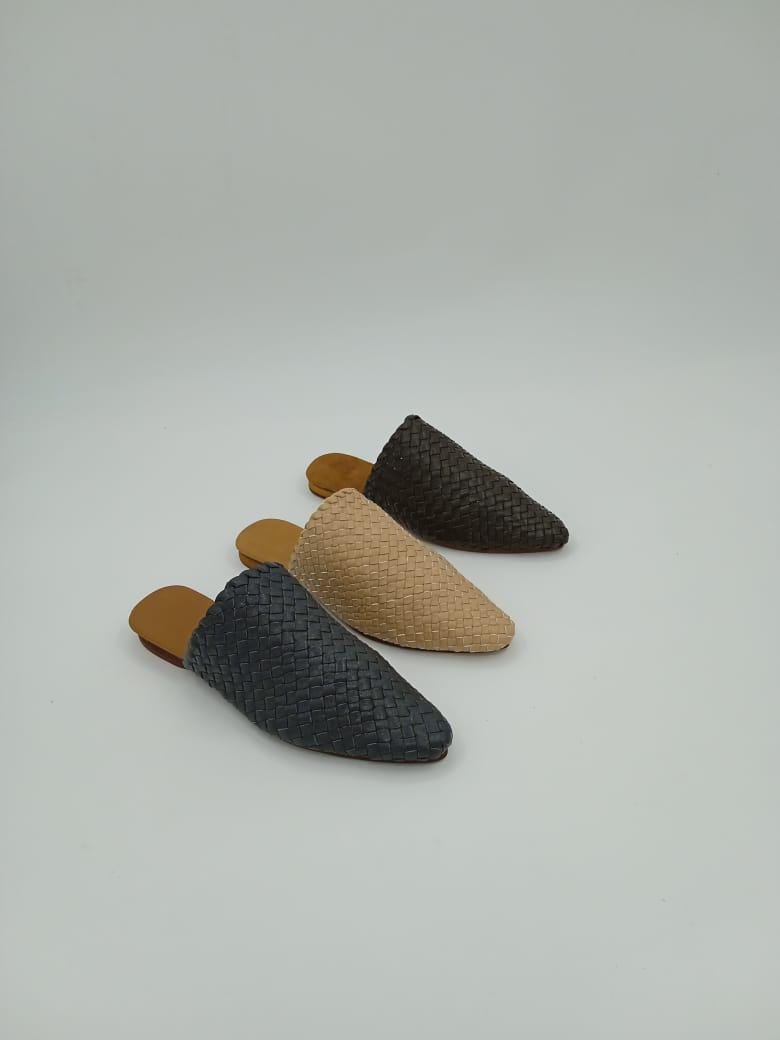women Handmade home babouche, Leather house slippers, Moroccan home shoes, Artisan indoor footwear, Genuine leather babouche, gift for her