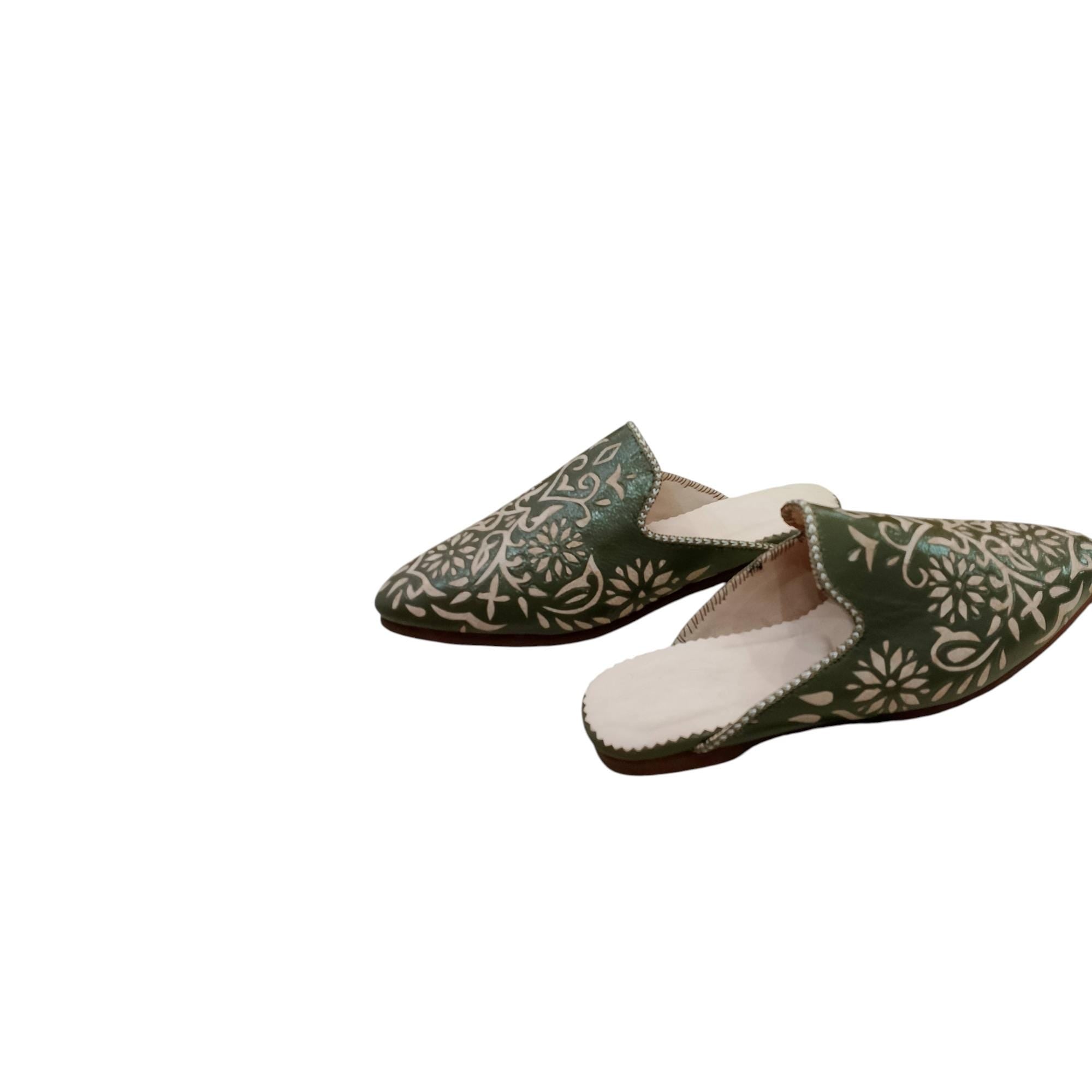 Handmade Moroccan Leather Babouche – Green Traditional Slippers with Floral Motif