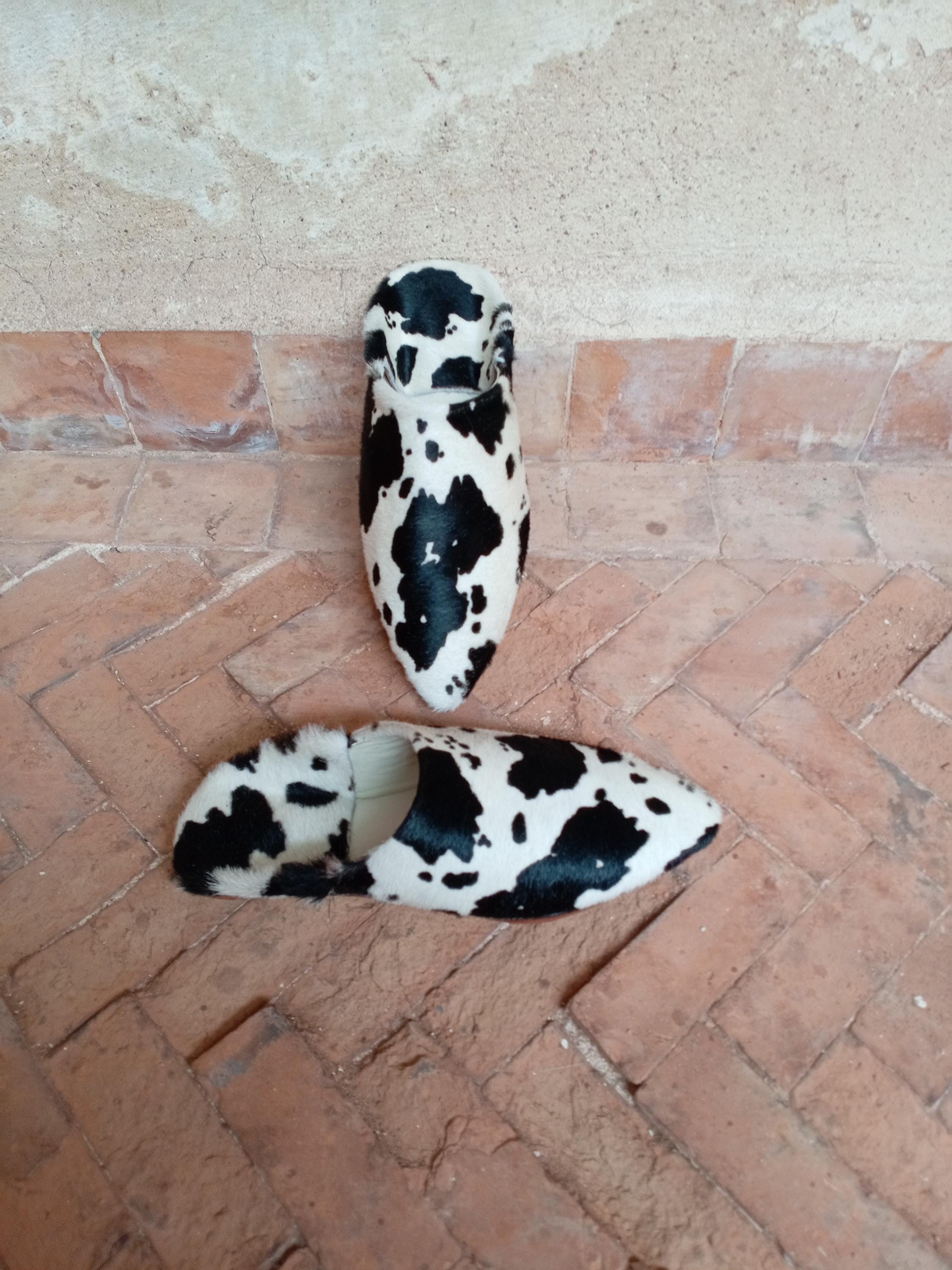 Men's slippers / Women's slippers / Cowhide leather slippers / Entirely hand-stitched / 100% natural leather
