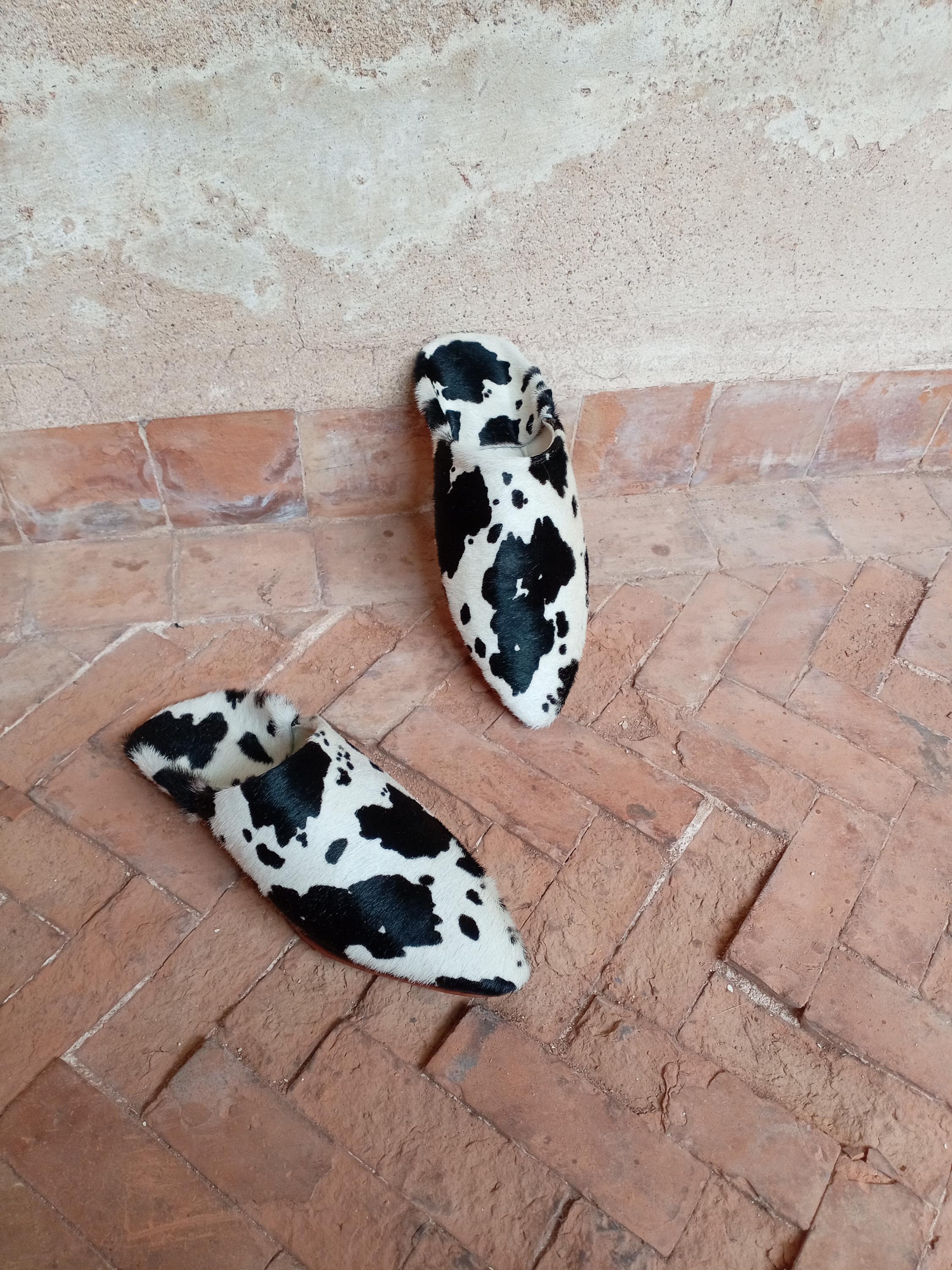 Men's slippers / Women's slippers / Cowhide leather slippers / Entirely hand-stitched / 100% natural leather